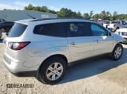 ✅ 2013 Chevrolet Traverse LT • VIN: 1GNKRGKD7DJ163453 • Lot: 70659444. Wystawiony na Copart z przebiegiem 146 956 mil. Bezpłatny archiwum sprzedaży aukcyjnych z USA i szczegółowy raport historii pojazdu na DreamBid. Zdjęcie 3.