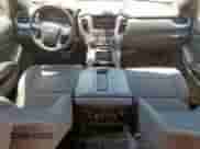 2020 Chevrolet Suburban LS z VIN 1GNSCGKC5LR282191, wystawiony jako Copart lot #69212835 z przebiegiem 127 042 mil mil oraz Szkoda całkowita • Salvage title. Historia ofert i sprzedaży dostępna na DreamBid. Obrazek 8.