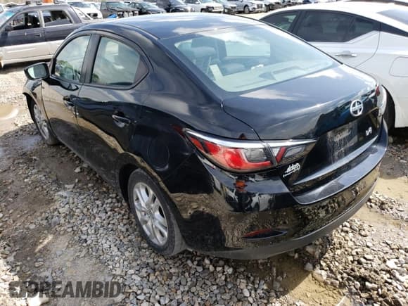 ✅ 2016 Scion iA • VIN: 3MYDLBZV8GY112646 • Лот: 51481723. Опубликован ранее на Copart с пробегом 98 781 миль. Бесплатный доступ к архиву аукционных продаж из США и подробный отчёт об истории автомобиля на DreamBid. Изображение 2.