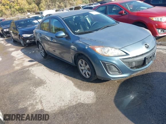 ✅ 2011 Mazda 3 i Sport • VIN: JM1BL1UF2B1455840 • Lot: 43722556. Wystawiony na IAAI z przebiegiem 157 457 mil. Bezpłatny archiwum sprzedaży aukcyjnych z USA i szczegółowy raport historii pojazdu na DreamBid. Zdjęcie 1.