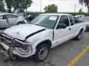 2003 Chevrolet S-10 LS с VIN 1GCCS19X638196769, выставлен на аукционе IAAI как лот 43369687 с пробегом 91 066 миль миль и . История ставок и продаж доступна на DreamBid. Изображение 17.