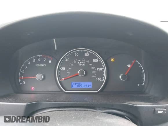 2010 Hyundai Elantra GLS z VIN KMHDU4AD4AU118945, wystawiony jako IAAI lot #43333009 z przebiegiem 185 141 mil mil oraz . Historia ofert i sprzedaży dostępna na DreamBid. Obrazek 7.