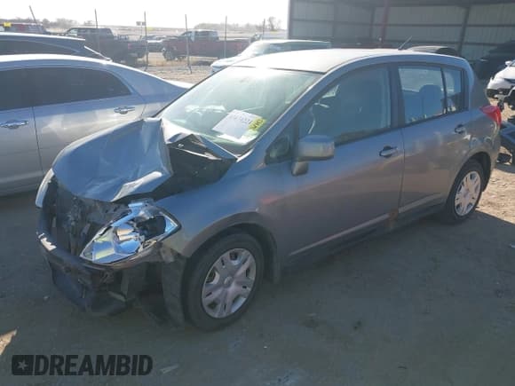 ✅ 2010 Nissan Versa SL • VIN: 3N1BC1CP4AL372995 • Lot: 43674224. Listed on IAAI with 110,540 mi. Free auction sales archive from the USA and detailed vehicle history report at DreamBid. Image 2.