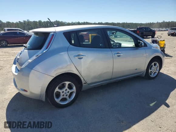 ✅ 2013 Nissan LEAF SV • VIN: 1N4AZ0CP9DC425732 • Lot: 49129125. Listed on Copart with 68,112 mi. Free auction sales archive from the USA and detailed vehicle history report at DreamBid. Image 3.
