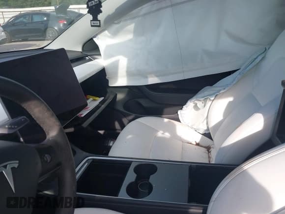 ✅ 2021 Tesla Model 3 Standard Range Plus • VIN: 5YJ3E1EA0MF018267 • Lot: 43075090. Listed on IAAI with Not provided. Free auction sales archive from the USA and detailed vehicle history report at DreamBid. Image 5.