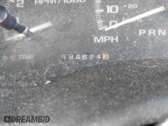 ✅ 1999 GMC Denali • VIN: 1GKEK13R9XR917514 • Lot: 42088370. Listed on IAAI with 194,624 mi. Free auction sales archive from the USA and detailed vehicle history report at DreamBid. Image 7.