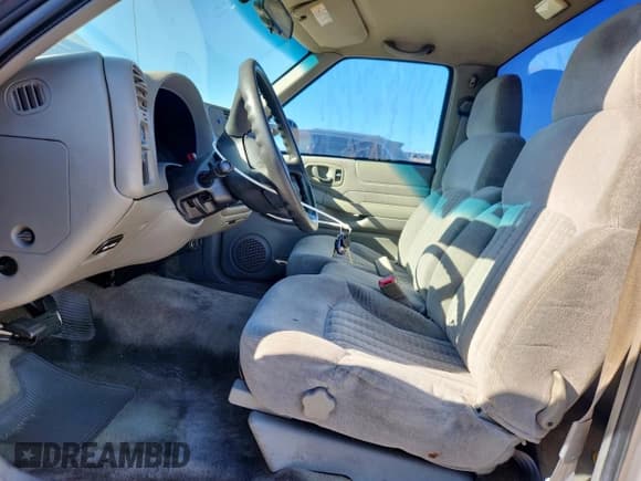 ✅ 2000 Chevrolet S-10 • VIN: 1GCCS14W1YK225426 • Лот: 91910725. Опубликован ранее на Copart с пробегом 124 057 миль. Бесплатный доступ к архиву аукционных продаж из США и подробный отчёт об истории автомобиля на DreamBid. Изображение 7.