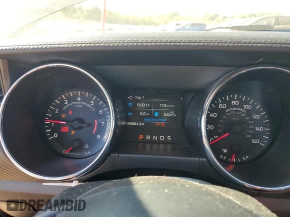 ✅ 2016 Ford Mustang V6 • VIN: 1FA6P8AM1G5236360 • Lot: 82595885. Listed on Copart with 94,854 mi. Free auction sales archive from the USA and detailed vehicle history report at DreamBid. Image 9.