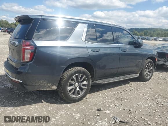 ✅ 2021 Chevrolet Tahoe LT • VIN: 1GNSKNKD2MR130757 • Lot: 81794025. Wystawiony na Copart z przebiegiem 109 273 mil. Bezpłatny archiwum sprzedaży aukcyjnych z USA i szczegółowy raport historii pojazdu na DreamBid. Zdjęcie 3.