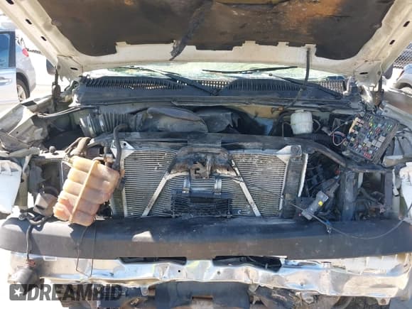 ✅ 2003 Chevrolet Silverado 2500HD LS • VIN: 1GCHC23U73F254293 • Lot: 43412105. Listed on IAAI with Not provided. Free auction sales archive from the USA and detailed vehicle history report at DreamBid. Image 10.