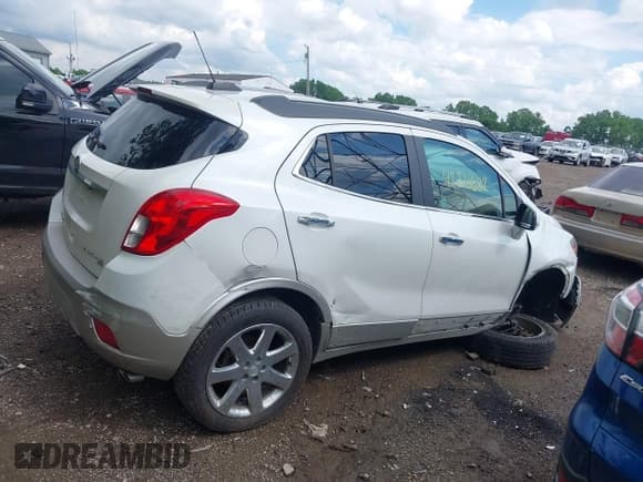 ✅ 2016 Buick Encore Leather • VIN: KL4CJGSB5GB555178 • Lot: 42270622. Wystawiony na IAAI z przebiegiem 106 533 mil. Bezpłatny archiwum sprzedaży aukcyjnych z USA i szczegółowy raport historii pojazdu na DreamBid. Zdjęcie 14.