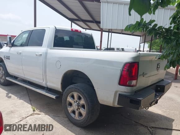 ✅ 2018 Ram 2500 Big Horn • VIN: 3C6UR5DL8JG341532 • Lot: 42259456. Listed on IAAI with 184,762 mi. Free auction sales archive from the USA and detailed vehicle history report at DreamBid. Image 3.
