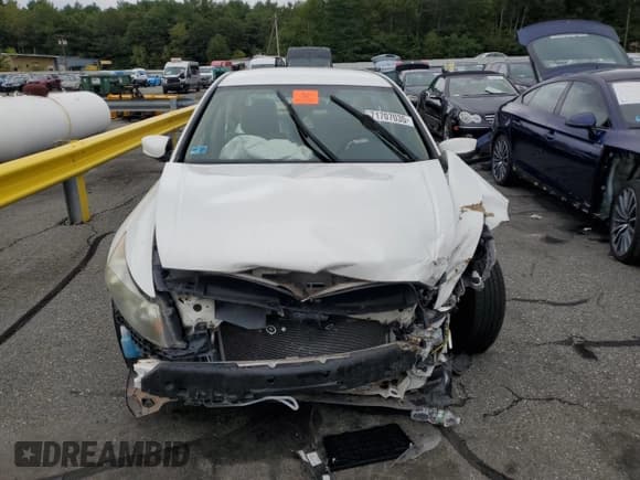 ✅ 2011 Honda Accord LX • VIN: 1HGCP2F3XBA033916 • Lot: 71707035. Listed on Copart with 105,279 mi. Free auction sales archive from the USA and detailed vehicle history report at DreamBid. Image 5.