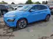 2022 Hyundai Kona Limited z VIN KM8K53AG9NU150739, wystawiony jako Copart lot #75516734 z przebiegiem 68 055 mil mil oraz Czysty tytuł • Clean title. Historia ofert i sprzedaży dostępna na DreamBid. Obrazek 1.