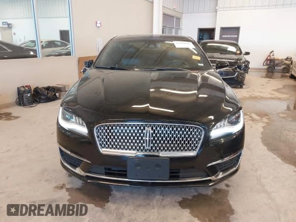✅ 2018 Lincoln MKZ Select • VIN: 3LN6L5C9XJR628606 • Lot: 41688892. Wystawiony na IAAI z przebiegiem 76 612 mil. Bezpłatny archiwum sprzedaży aukcyjnych z USA i szczegółowy raport historii pojazdu na DreamBid. Zdjęcie 12.