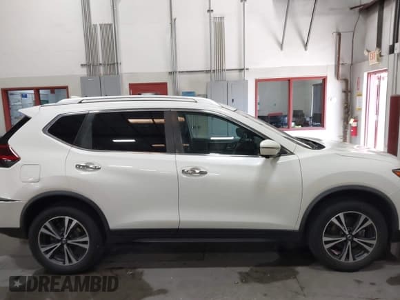 ✅ 2020 Nissan Rogue SV • VIN: JN8AT2MV7LW119053 • Lot: 43261871. Listed on IAAI with 57,067 mi. Free auction sales archive from the USA and detailed vehicle history report at DreamBid. Image 13.