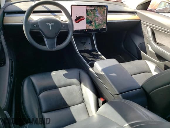 ✅ 2020 Tesla Model 3 Standard Range Plus • VIN: 5YJ3E1EA6LF705655 • Lot: 56958285. Wystawiony na Copart z przebiegiem 62 047 mil. Bezpłatny archiwum sprzedaży aukcyjnych z USA i szczegółowy raport historii pojazdu na DreamBid. Zdjęcie 8.