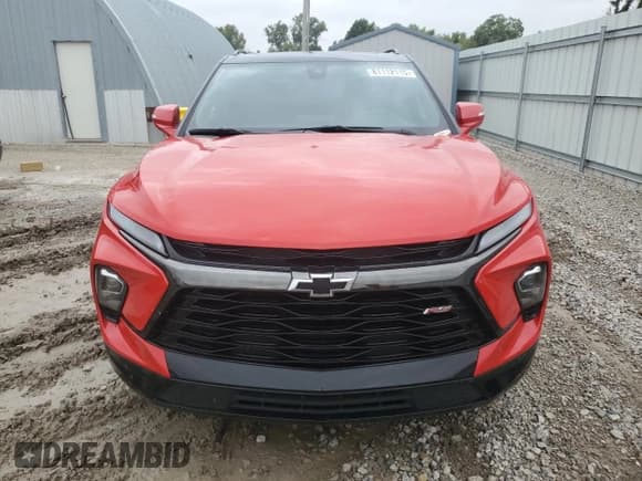 ✅ 2024 Chevrolet Blazer RS • VIN: 3GNKBERS1RS154993 • Lot: 81112115. Wystawiony na Copart z przebiegiem 43 994 mil. Bezpłatny archiwum sprzedaży aukcyjnych z USA i szczegółowy raport historii pojazdu na DreamBid. Zdjęcie 5.