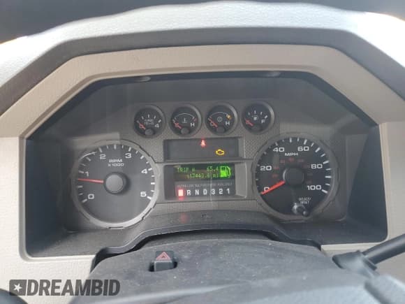 ✅ 2008 Ford F-350 XL • VIN: 1FTWX31R58EA83993 • Lot: 52404675. Wystawiony na Copart z przebiegiem 117 443 mil. Bezpłatny archiwum sprzedaży aukcyjnych z USA i szczegółowy raport historii pojazdu na DreamBid. Zdjęcie 9.