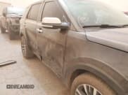 ✅ 2016 Ford Explorer Platinum • VIN: 1FM5K8HT0GGD12894 • Lot: 41801977. Wystawiony na IAAI z przebiegiem 177 054 mil. Bezpłatny archiwum sprzedaży aukcyjnych z USA i szczegółowy raport historii pojazdu na DreamBid. Zdjęcie 6.