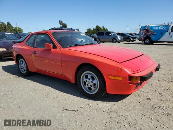 ✅ 1987 Porsche 944 • VIN: WP0AB0948HN475432 • Lot: 56987175. Listed on Copart with 92,138 mi. Free auction sales archive from the USA and detailed vehicle history report at DreamBid. Image 4.