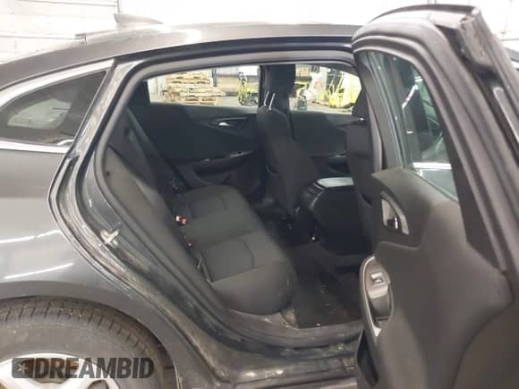 2018 Chevrolet Malibu LS с VIN 1G1ZC5ST2JF160150, выставлен на аукционе IAAI как лот 42266135 с пробегом 108 500 миль миль и . История ставок и продаж доступна на DreamBid. Изображение 8.