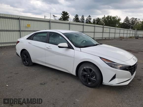 2021 Hyundai Elantra SEL z VIN 5NPLM4AG7MH021344, wystawiony jako Copart lot #82106545 z przebiegiem Nie podano mil oraz Szkoda całkowita • Salvage title. Historia ofert i sprzedaży dostępna na DreamBid. Obrazek 4.