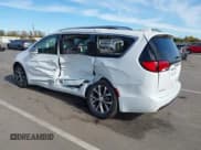 ✅ 2018 Chrysler Pacifica Limited • VIN: 2C4RC1GG5JR117703 • Lot: 43521625. Listed on IAAI with 88,374 mi. Free auction sales archive from the USA and detailed vehicle history report at DreamBid. Image 3.