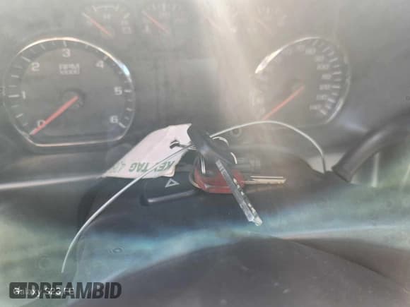 ✅ 2018 Chevrolet Silverado 1500 Work Truck • VIN: 1GCVKNEHXJZ339048 • Lot: 43721980. Wystawiony na IAAI z przebiegiem 112 037 mil. Bezpłatny archiwum sprzedaży aukcyjnych z USA i szczegółowy raport historii pojazdu na DreamBid. Zdjęcie 29.