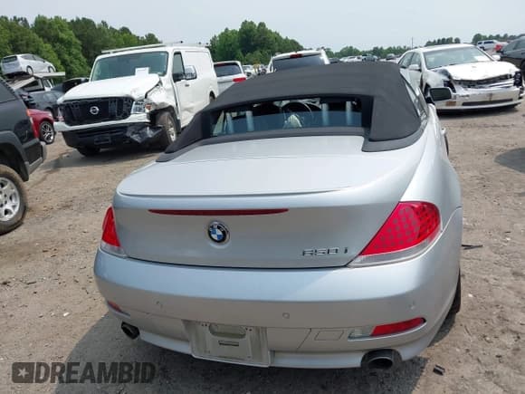 ✅ 2006 BMW 6 Series 650Ci • VIN: WBAEK13406CN78754 • Lot: 42429535. Wystawiony na IAAI z przebiegiem Nie podano. Bezpłatny archiwum sprzedaży aukcyjnych z USA i szczegółowy raport historii pojazdu na DreamBid. Zdjęcie 17.