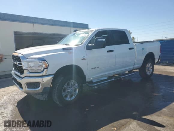 ✅ 2024 Ram 2500 Big Horn • VIN: 3C6UR5DL5RG100958 • Lot: 56332725. Listed on Copart with 24,686 mi. Free auction sales archive from the USA and detailed vehicle history report at DreamBid. Image 1.