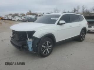 ✅ 2022 Volkswagen Atlas SE • VIN: 1V2DP2CAXNC526556 • Lot: 92184765. Wystawiony na Copart z przebiegiem 60 986 mil. Bezpłatny archiwum sprzedaży aukcyjnych z USA i szczegółowy raport historii pojazdu na DreamBid. Zdjęcie 1.