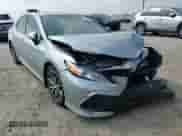 2022 Toyota Camry XLE z VIN 4T1F11AK1NU002509, wystawiony jako Copart lot #81162115 z przebiegiem 87 762 mil mil oraz Szkoda całkowita • Salvage title. Historia ofert i sprzedaży dostępna na DreamBid. Obrazek 13.