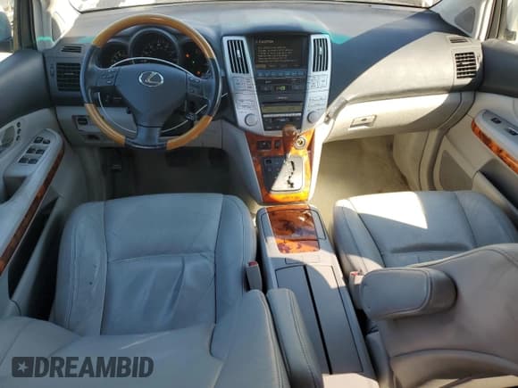 ✅ 2007 Lexus RX 350 • VIN: 2T2GK31U07C014522 • Lot: 82407635. Wystawiony na Copart z przebiegiem 174 324 mil. Bezpłatny archiwum sprzedaży aukcyjnych z USA i szczegółowy raport historii pojazdu na DreamBid. Zdjęcie 8.