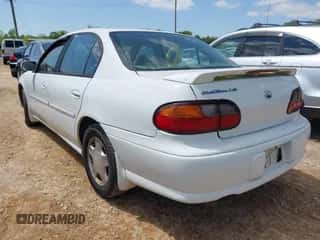 ✅ 2000 Chevrolet Malibu LS • VIN: 1G1NE52J0Y6214952 • Lot: 41971056. Wystawiony na IAAI z przebiegiem 255 436 mil mil. Skorzystaj z bezpłatnego archiwum sprzedaży aukcyjnych z USA i zobacz szczegółowy raport historii pojazdu na DreamBid. Zdjęcie 3.