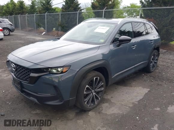 ✅ 2023 Mazda CX-50 S Premium Plus • VIN: 7MMVABEM6PN105424 • Lot: 42148825. Wystawiony na IAAI z przebiegiem 40 434 mil. Bezpłatny archiwum sprzedaży aukcyjnych z USA i szczegółowy raport historii pojazdu na DreamBid. Zdjęcie 2.