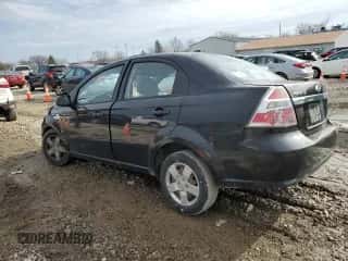 2007 Chevrolet Aveo LS z VIN KL1TD56667B162005, wystawiony jako Copart lot #43210185 z przebiegiem 98 327 mil mil oraz Szkoda całkowita • Salvage title. Historia ofert i sprzedaży dostępna na DreamBid. Obrazek 2.