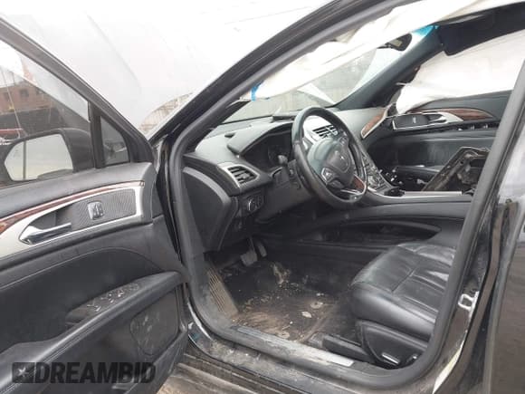 ✅ 2017 Lincoln MKZ Reserve • VIN: 3LN6L5E9XHR649804 • Lot: 41906488. Listed on IAAI with 161,150 mi. Free auction sales archive from the USA and detailed vehicle history report at DreamBid. Image 5.