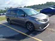 ✅ 2012 Toyota Sienna SE • VIN: 5TDXK3DCXCS258915 • Lot: 42884001. Listed on IAAI with 282,094 mi. Free auction sales archive from the USA and detailed vehicle history report at DreamBid. Image 1.