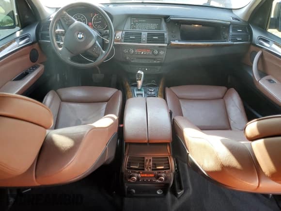 ✅ 2013 BMW X5 xDrive50i • VIN: 5UXZV8C53DL899020 • Lot: 84819155. Listed on Copart with 171,303 mi. Free auction sales archive from the USA and detailed vehicle history report at DreamBid. Image 8.