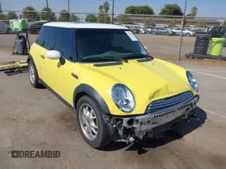2004 MINI Hardtop with VIN WMWRC33424TJ62339, listed as a IAAI auction lot 43241929 with 147,645 mi miles and . Bid and sale history available at DreamBid. Image 1.