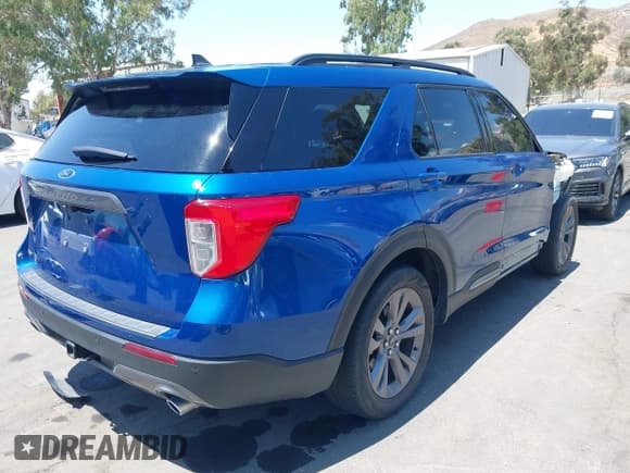 ✅ 2022 Ford Explorer XLT • VIN: 1FMSK7DH4NGC40979 • Lot: 42405024. Wystawiony na IAAI z przebiegiem 41 740 mil. Bezpłatny archiwum sprzedaży aukcyjnych z USA i szczegółowy raport historii pojazdu na DreamBid. Zdjęcie 4.