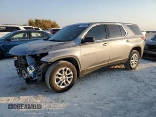 ✅ 2021 Chevrolet Traverse LS • VIN: 1GNERFKW2MJ230954 • Lot: 65898305. Wystawiony na Copart z przebiegiem 98 506 mil. Bezpłatny archiwum sprzedaży aukcyjnych z USA i szczegółowy raport historii pojazdu na DreamBid. Zdjęcie 1.