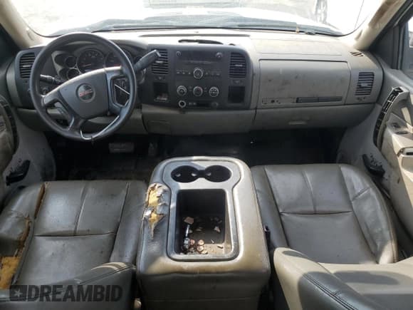 ✅ 2013 GMC Sierra 1500 • VIN: 1GT11ZC84DF174907 • Лот: 84462865. Опубликован ранее на Copart с пробегом 203 810 миль. Бесплатный доступ к архиву аукционных продаж из США и подробный отчёт об истории автомобиля на DreamBid. Изображение 8.