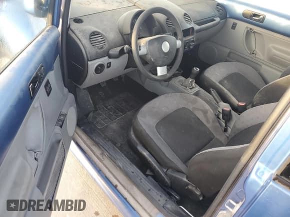 ✅ 1998 Volkswagen Beetle • VIN: 3VWBB61C9WM045746 • Лот: 88158135. Опубликован ранее на Copart с пробегом Не указан. Бесплатный доступ к архиву аукционных продаж из США и подробный отчёт об истории автомобиля на DreamBid. Изображение 8.