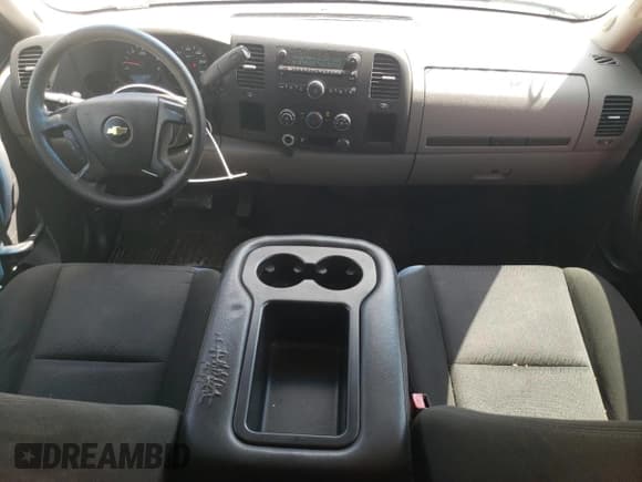 ✅ 2013 Chevrolet Silverado 1500 LS • VIN: 1GCRCREA8DZ116715 • Lot: 72386514. Listed on Copart with 261,481 mi. Free auction sales archive from the USA and detailed vehicle history report at DreamBid. Image 8.