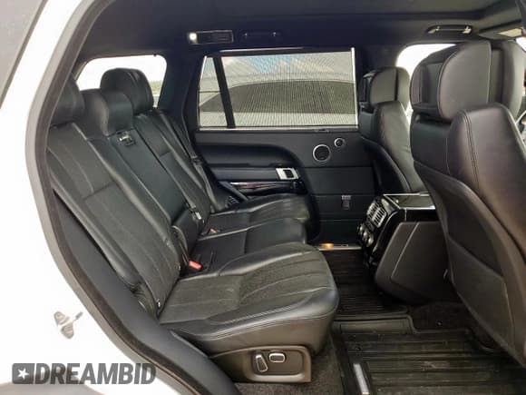 ✅ 2015 Land Rover Range Rover Supercharged • VIN: SALGS3TF2FA210878 • Lot: 84906745. Wystawiony na Copart z przebiegiem 170 020 mil. Bezpłatny archiwum sprzedaży aukcyjnych z USA i szczegółowy raport historii pojazdu na DreamBid. Zdjęcie 11.