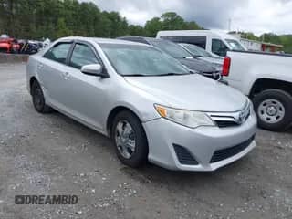 2012 Toyota Camry SE z VIN 4T1BF1FK2CU054382, wystawiony jako IAAI lot #43313378 z przebiegiem 151 498 mil mil oraz . Historia ofert i sprzedaży dostępna na DreamBid. Obrazek 1.