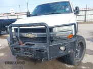 ✅ 2001 Chevrolet Silverado 2500HD LS • VIN: 1GCHK23U51F199522 • Lot: 41552550. Wystawiony na IAAI z przebiegiem 291 272 mil. Bezpłatny archiwum sprzedaży aukcyjnych z USA i szczegółowy raport historii pojazdu na DreamBid. Zdjęcie 6.