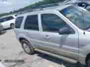 2005 Mercury Mariner Luxury z VIN 4M2YU561X5DJ09502, wystawiony jako IAAI lot #37069354 z przebiegiem Nie podano mil oraz . Historia ofert i sprzedaży dostępna na DreamBid. Obrazek 13.